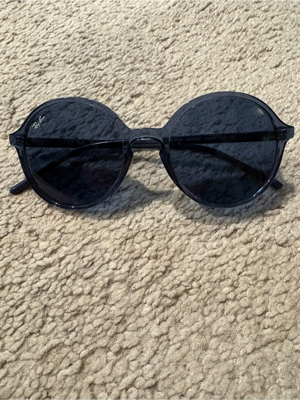 Ray-Ban Round Sunglasses